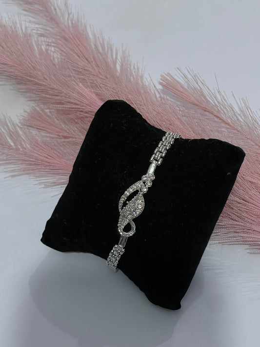 Elegant Silver Bracelet with Sparkling Stones