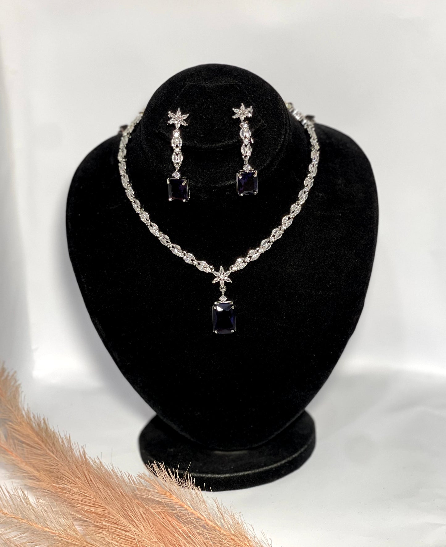 1 Carat Indian Blue Sapphire Jewelry Set – Elegant Necklace & Earrings