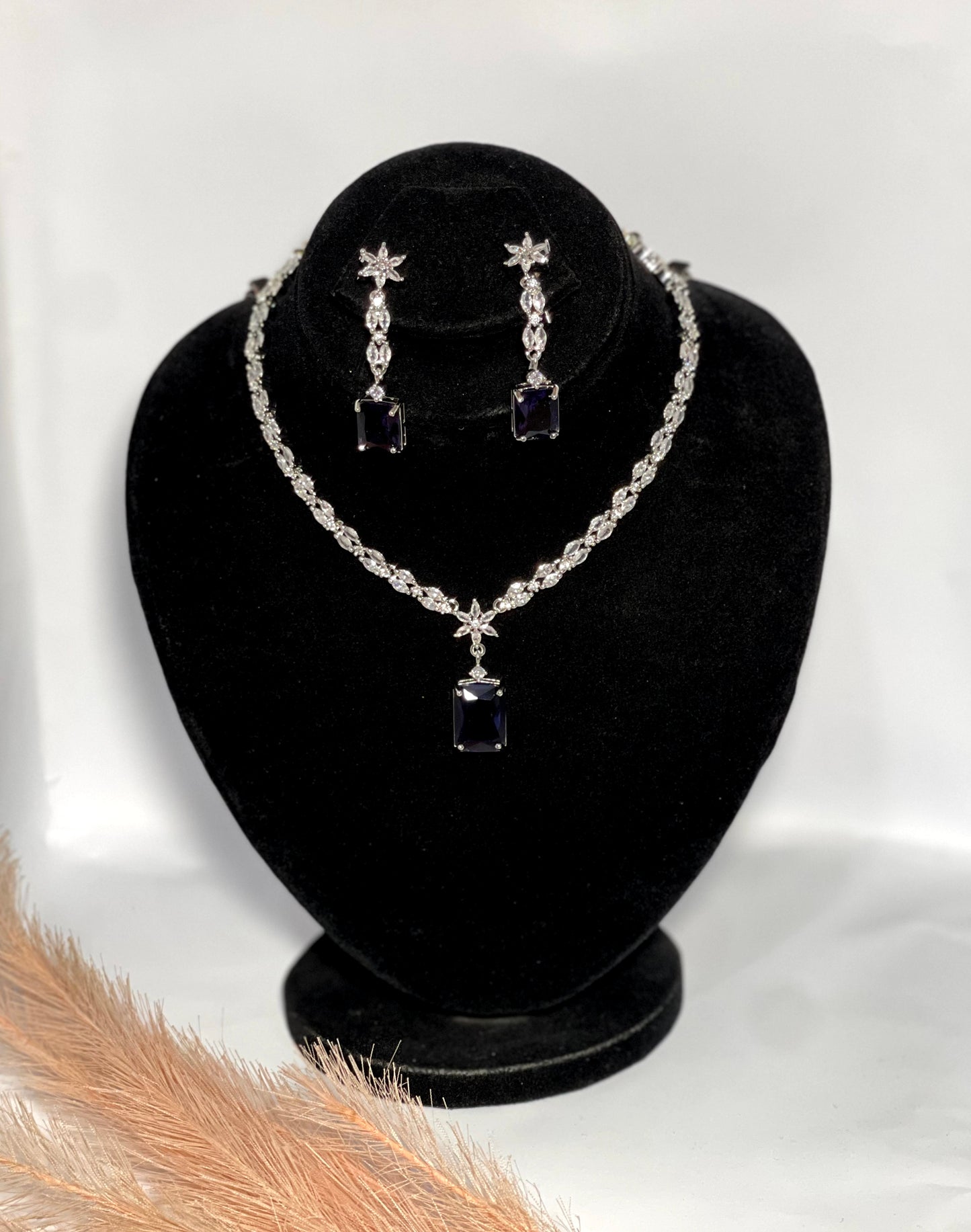 1 Carat Indian Blue Sapphire Jewelry Set – Elegant Necklace & Earrings